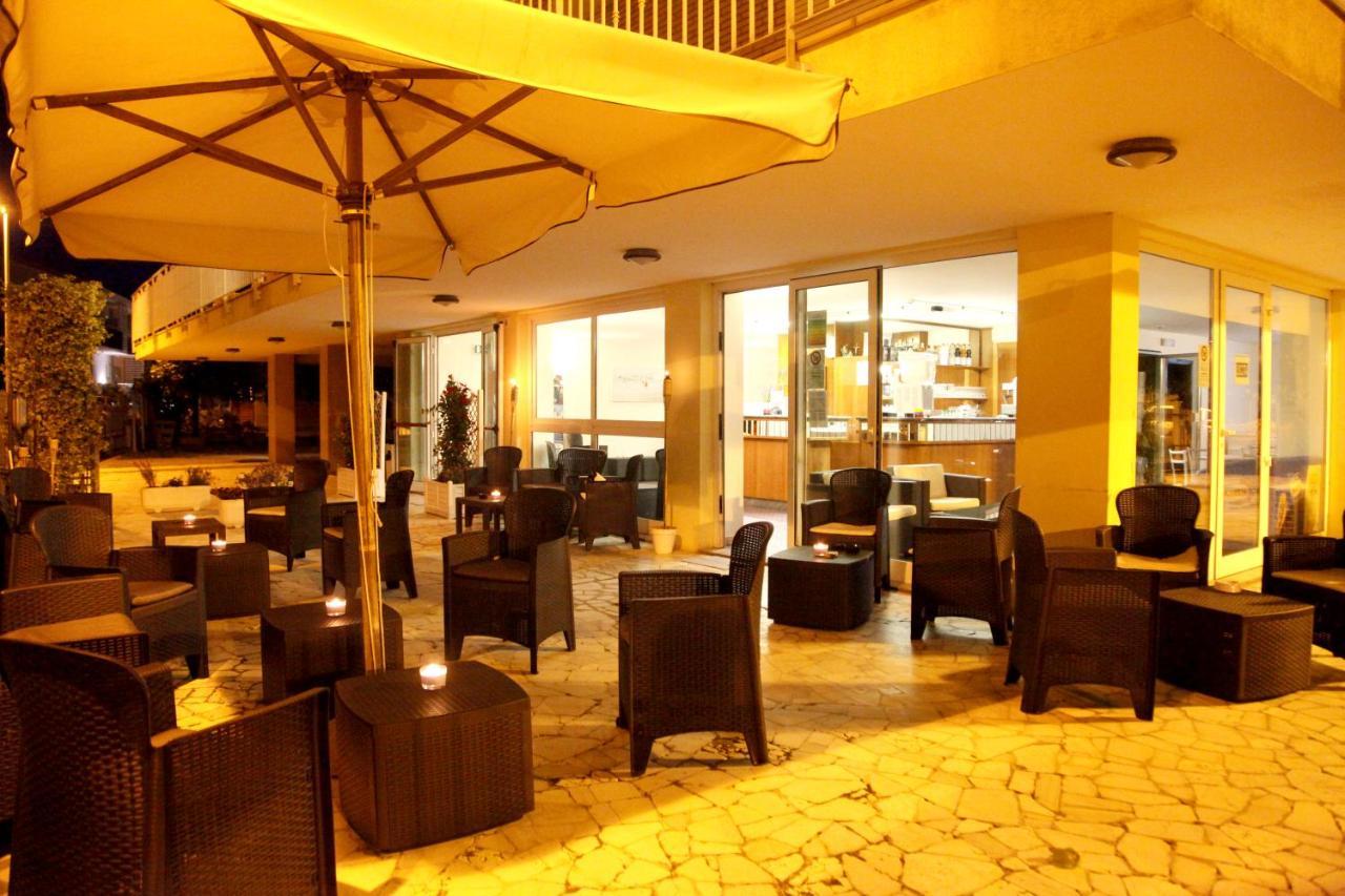 Hotel Alfa Anche In All Inclusive 리미니 외부 사진