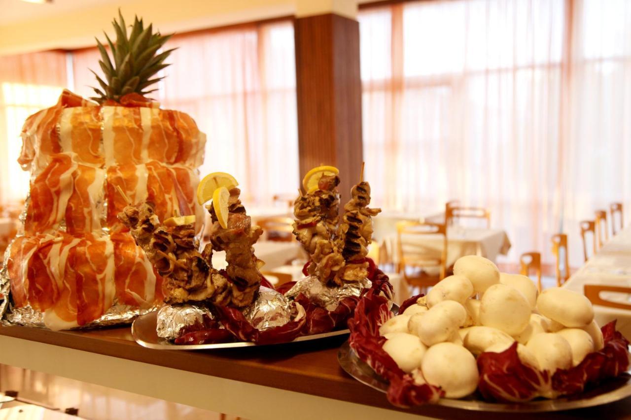 Hotel Alfa Anche In All Inclusive 리미니 외부 사진