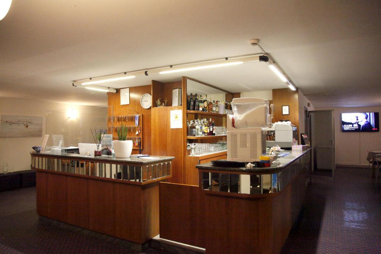 Hotel Alfa Anche In All Inclusive 리미니 외부 사진